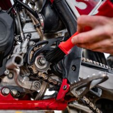 W612 - K2 Chain cleaning brush - Βούρτσα καθαρισμού αλυσίδας
